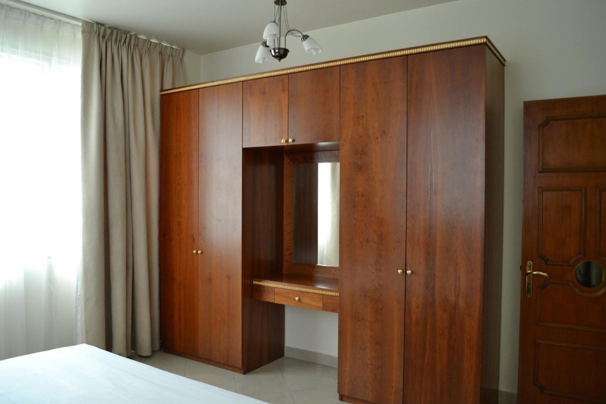 Abu Dhabi Plaza Hotel Apartments Exterior foto
