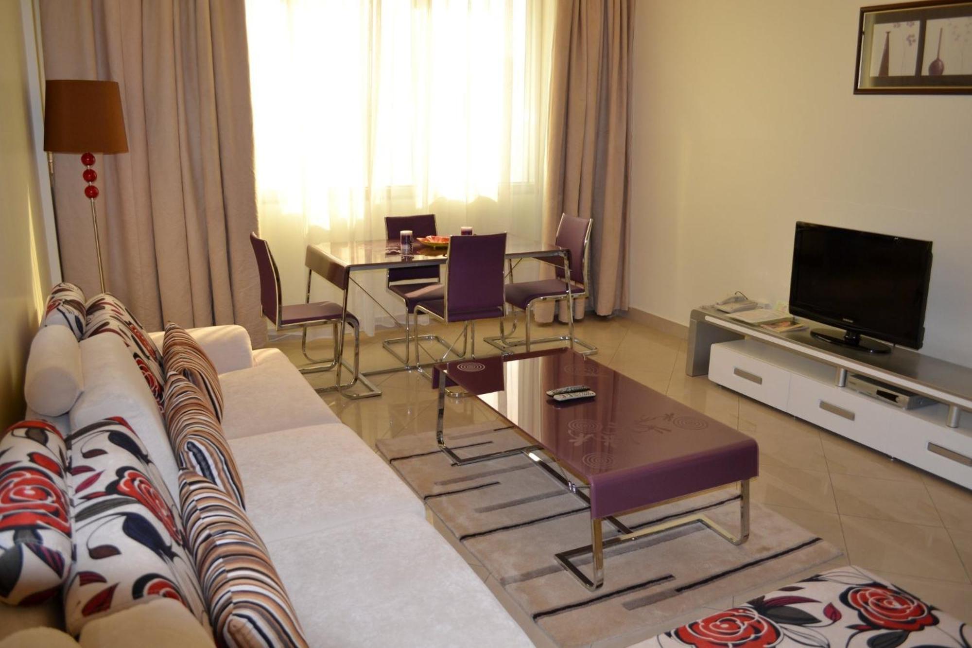 Abu Dhabi Plaza Hotel Apartments Exterior foto
