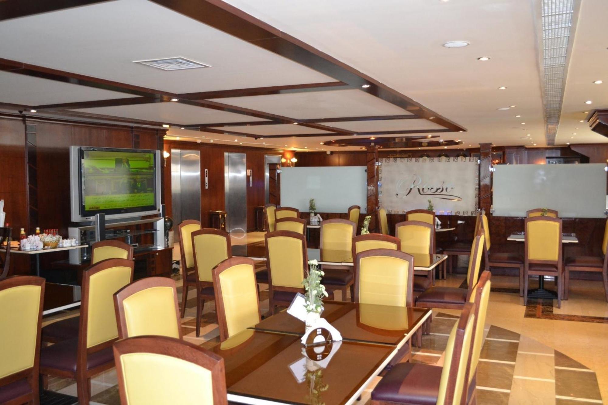 Abu Dhabi Plaza Hotel Apartments Exterior foto